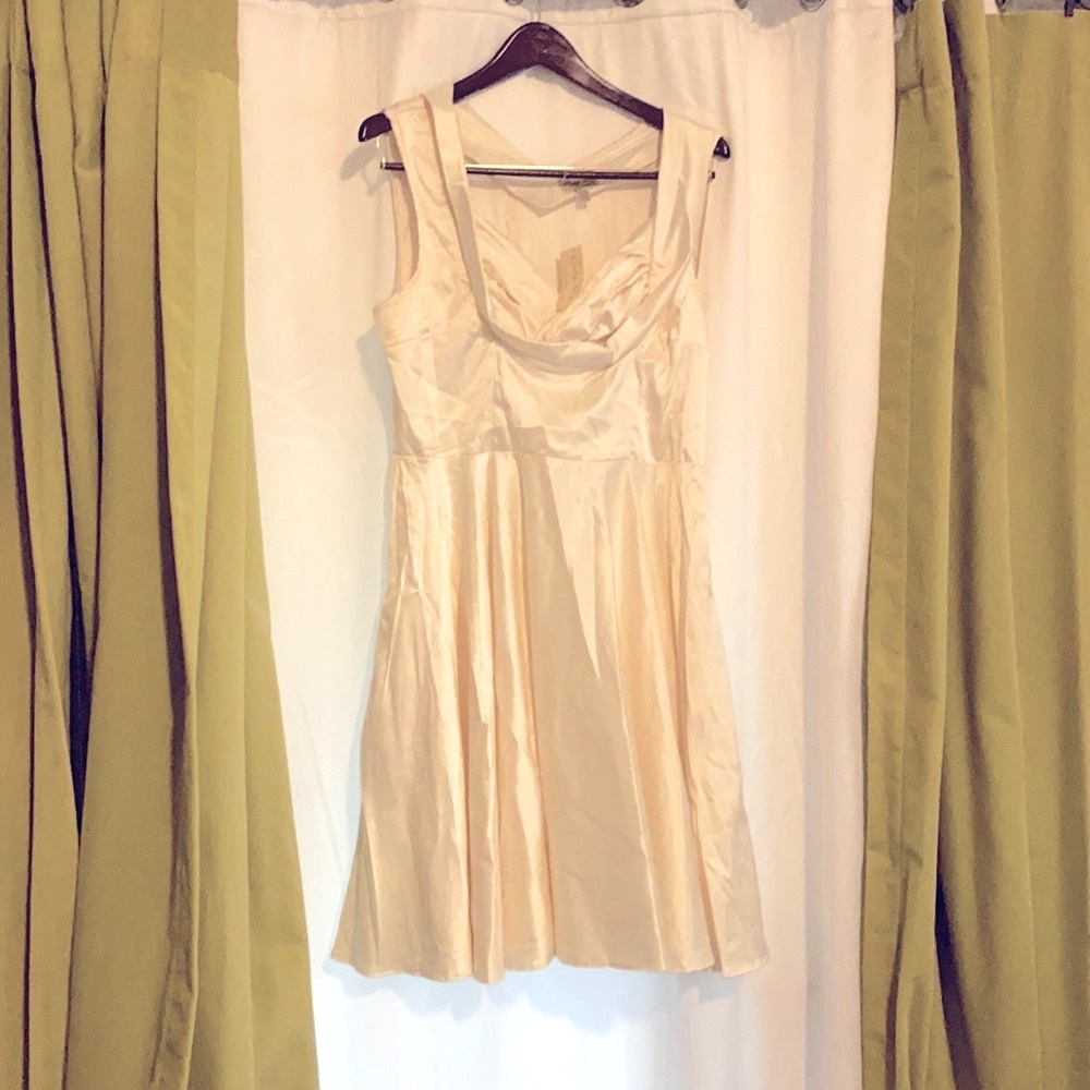 Fun Flirty Vintage Style Lindy Bop Dress